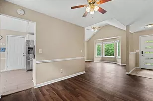35 Pemberton Pl, Sharpsburg, GA 30277 - Photo 3