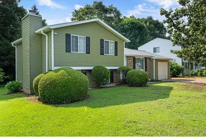 10455 Worthington Hills Manor, Roswell, GA 30076 - Photo 3