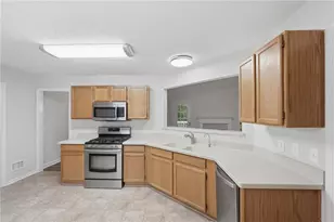 7035 Crossview Dr, Cumming, GA 30041 - Photo 17