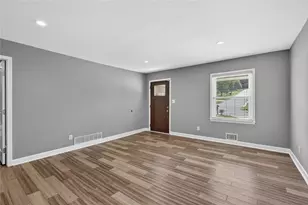 3954 Honeysuckle Ln, Conley, GA 30288 - Photo 3