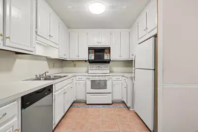 1470 Briaroaks Trail NE, Atlanta, GA 30329 - Photo 17