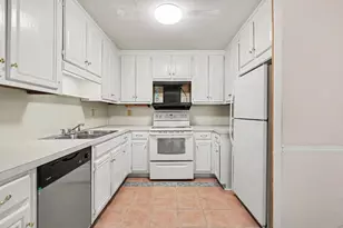 1470 Briaroaks Trail NE, Atlanta, GA 30329 - Photo 17