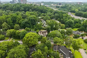 1740 Doncaster Dr NE, Atlanta, GA 30309 - Photo 9