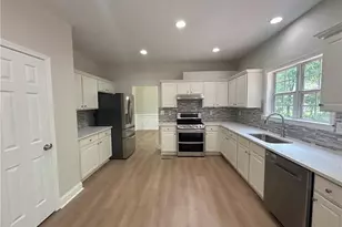 1718 Hampton Chase Cir, Lawrenceville, GA 30043 - Photo 23
