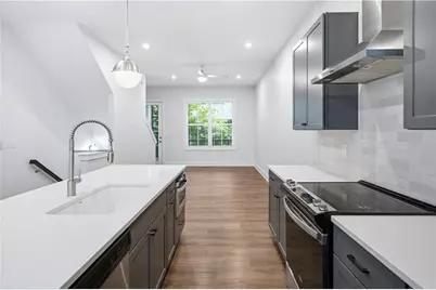 4471 Dandelion Lane, Atlanta, GA 30342 - Photo 9