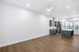 4471 Dandelion Ln, Atlanta, GA 30342 - Photo 13