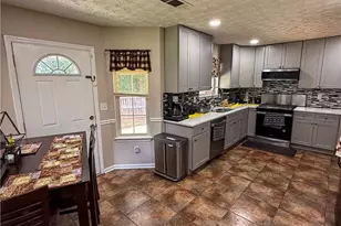 1110 Meadow Walk Ave, Lawrenceville, GA 30044 - Photo 157