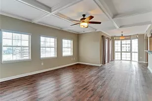 3435 Kingsboro Rd NE, Atlanta, GA 30326 - Photo 13