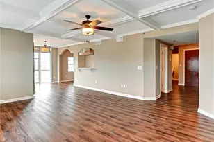 3435 Kingsboro Rd NE, Atlanta, GA 30326 - Photo 17