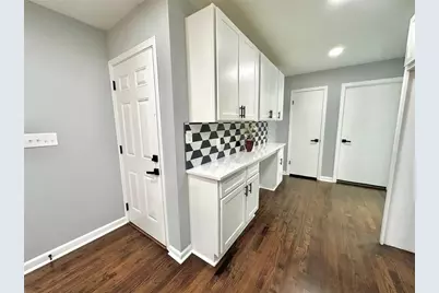 210 Suburban Drive NE, Kennesaw, GA 30144 - Photo 15