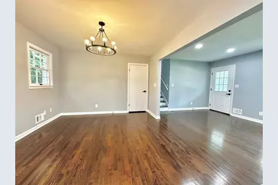 210 Suburban Drive NE, Kennesaw, GA 30144 - Photo 3