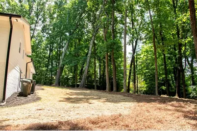 5545 Crestview Drive, Acworth, GA 30102 - Photo 9