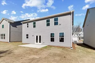 7376 Rocklin Ln, Flowery Branch, GA 30542 - Photo 5