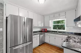 3296 Betty Cir, Decatur, GA 30032 - Photo 13