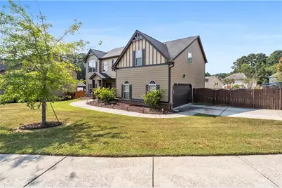 2748 Village Park Drive E, Ellenwood, GA 30294 - Photo 5