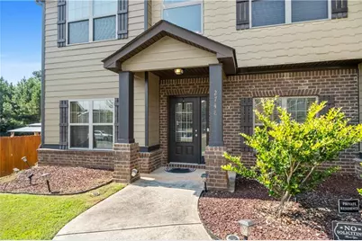 2748 Village Park Drive E, Ellenwood, GA 30294 - Photo 3