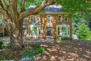 27 Planters Dr, Lilburn, GA 30047 - Photo 3