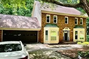 27 Planters Dr, Lilburn, GA 30047 - Photo 3