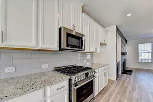 2689 Richmond Row Dr, Suwanee, GA 30024 - Photo 11