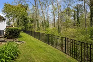 2390 Newport Landing, Alpharetta, GA 30009 - Photo 13