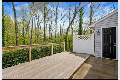 2390 Newport Landing, Alpharetta, GA 30009 - Photo 11