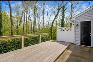 2390 Newport Landing, Alpharetta, GA 30009 - Photo 11