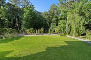 754 Burke Rd NE, Atlanta, GA 30305 - Photo 9