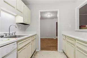 1201 Vicksburg Pl, Atlanta, GA 30350 - Photo 9