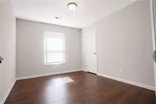 8265 Park Ridge Dr, Riverdale, GA 30274 - Photo 9