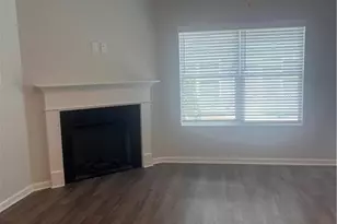 398 Lanier Cir, Woodstock, GA 30189 - Photo 5