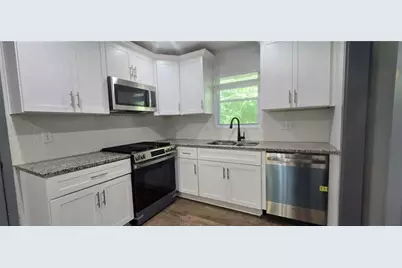 2410 Macon Drive SW, Atlanta, GA 30315 - Photo 7
