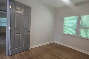 2410 Macon Dr SW, Atlanta, GA 30315 - Photo 15