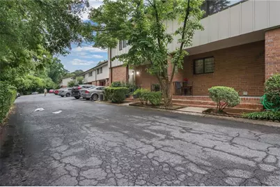 2524 Bradford Square NE, Atlanta, GA 30345 - Photo 3