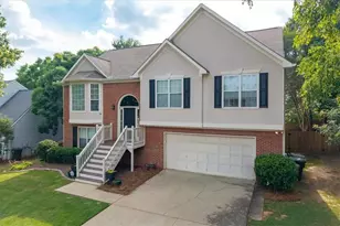 305 Chesapeake Ridge, Woodstock, GA 30189 - Photo 3