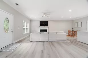3355 Hillside Dr, Snellville, GA 30078 - Photo 5