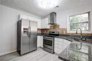 13372 Harpley Ct, Alpharetta, GA 30004 - Photo 3