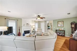 914 Wenham Ln, Lawrenceville, GA 30044 - Photo 5
