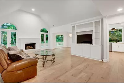 1055 Downing Court NE, Marietta, GA 30068 - Photo 5