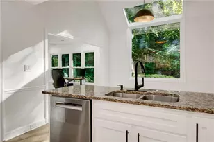 1055 Downing Ct NE, Marietta, GA 30068 - Photo 7