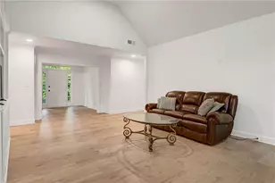 1055 Downing Ct NE, Marietta, GA 30068 - Photo 15