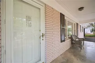589 Creek View Dr, Lawrenceville, GA 30044 - Photo 3