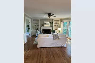 10985 Wilshire Chase Drive, Johns Creek, GA 30097 - Photo 11