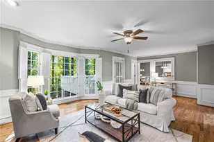 10985 Wilshire Chase Dr, Johns Creek, GA 30097 - Photo 9