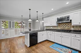 10985 Wilshire Chase Dr, Duluth, GA 30097 - Photo 13