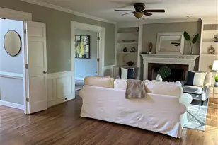 10985 Wilshire Chase Dr, Johns Creek, GA 30097 - Photo 9