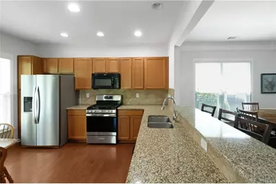 329 Sandy Springs Drive, Griffin, GA 30223 - Photo 9
