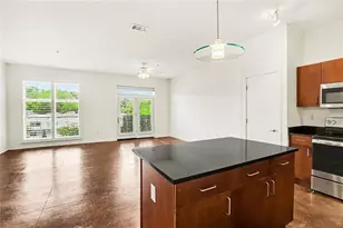 560 Dutch Valley Rd NE, Atlanta, GA 30324 - Photo 9