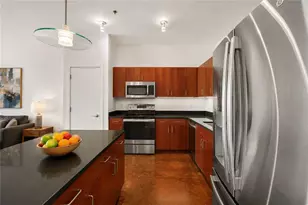 560 Dutch Valley Rd NE, Atlanta, GA 30324 - Photo 15
