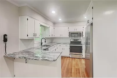 2902 Delcourt Drive, Decatur, GA 30033 - Photo 5