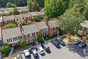 13 Stratford Hall Pl NE, Atlanta, GA 30342 - Photo 3